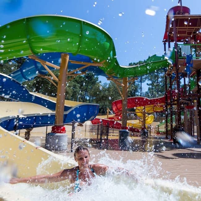 camping gironde with water park 650x650 1